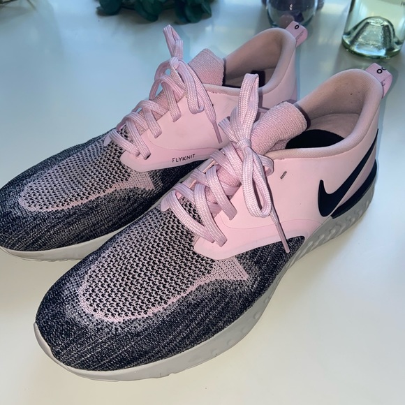 womens flyknit running shoes